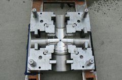 PVC belling pipe fitting mould with collapasible core 90°Tee mould (3)